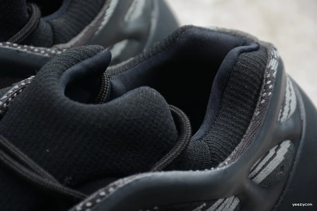 Boost H67799 V3 Adidas 700 Yeezy Black 0925